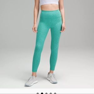 NEW: Lulu High-Rise Leggings